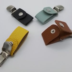 Pince porte chapeau