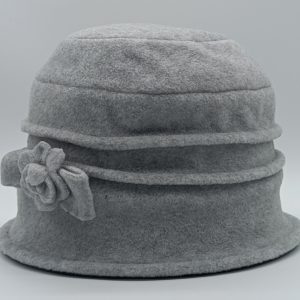 bonnet en cloche gris