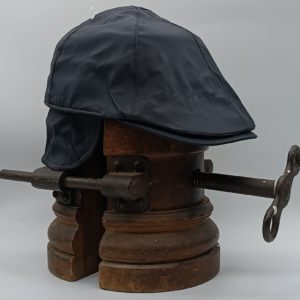 casquette bombée imper avec cache oreille noir
